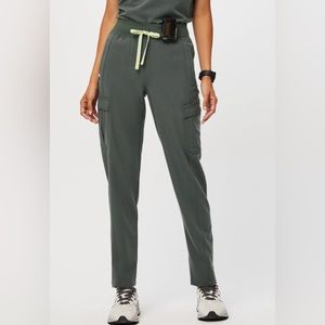 Woman’s Bonsai Tatu High wasted slim petite cargo jogger scrub pants